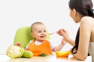 cách trị biếng ăn ở trẻ 1 tuổi