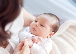 chăm sóc trẻ sinh non tháng
